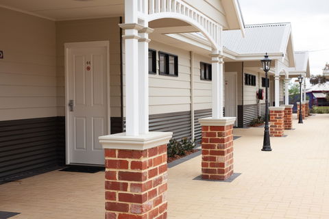 Dukes Inn Northam - Accommodation Resorts 3