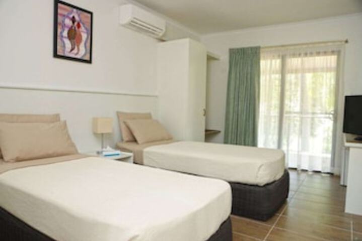 Injinoo QLD Accommodation Resorts