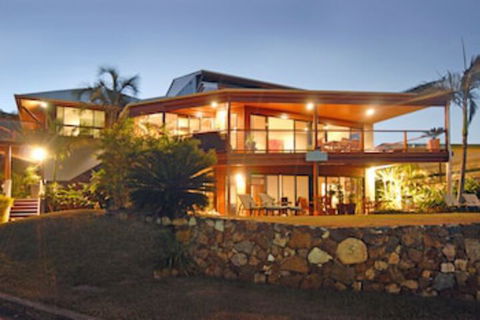 Airlie Waterfront Bed & Breakfast - Accommodation Resorts 0