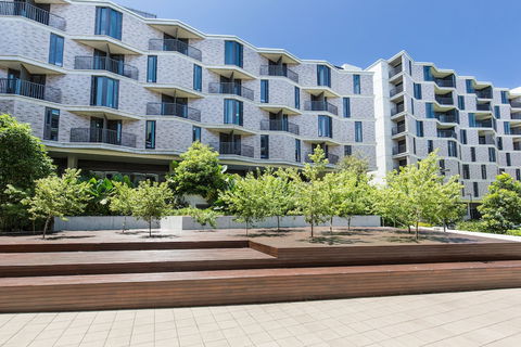 Racecourse Space Pop Up - Accommodation Resorts 5