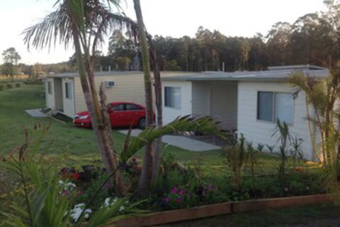Australian Motor Homes Tourist Park - Accommodation Resorts 1