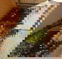 Ten Dollar Town Motel