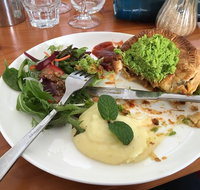 Lake Edge Cafe - Accommodation Resorts