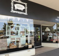 Snout in the Trough - Accommodation Resorts