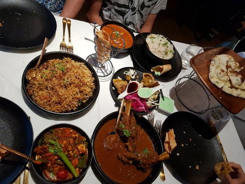 Maharaja's On Carmen - Accommodation Resorts 0