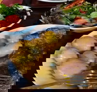 The Red Lion - Accommodation Resorts