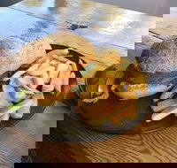 Buzz cafe and Grill - Accommodation Resorts