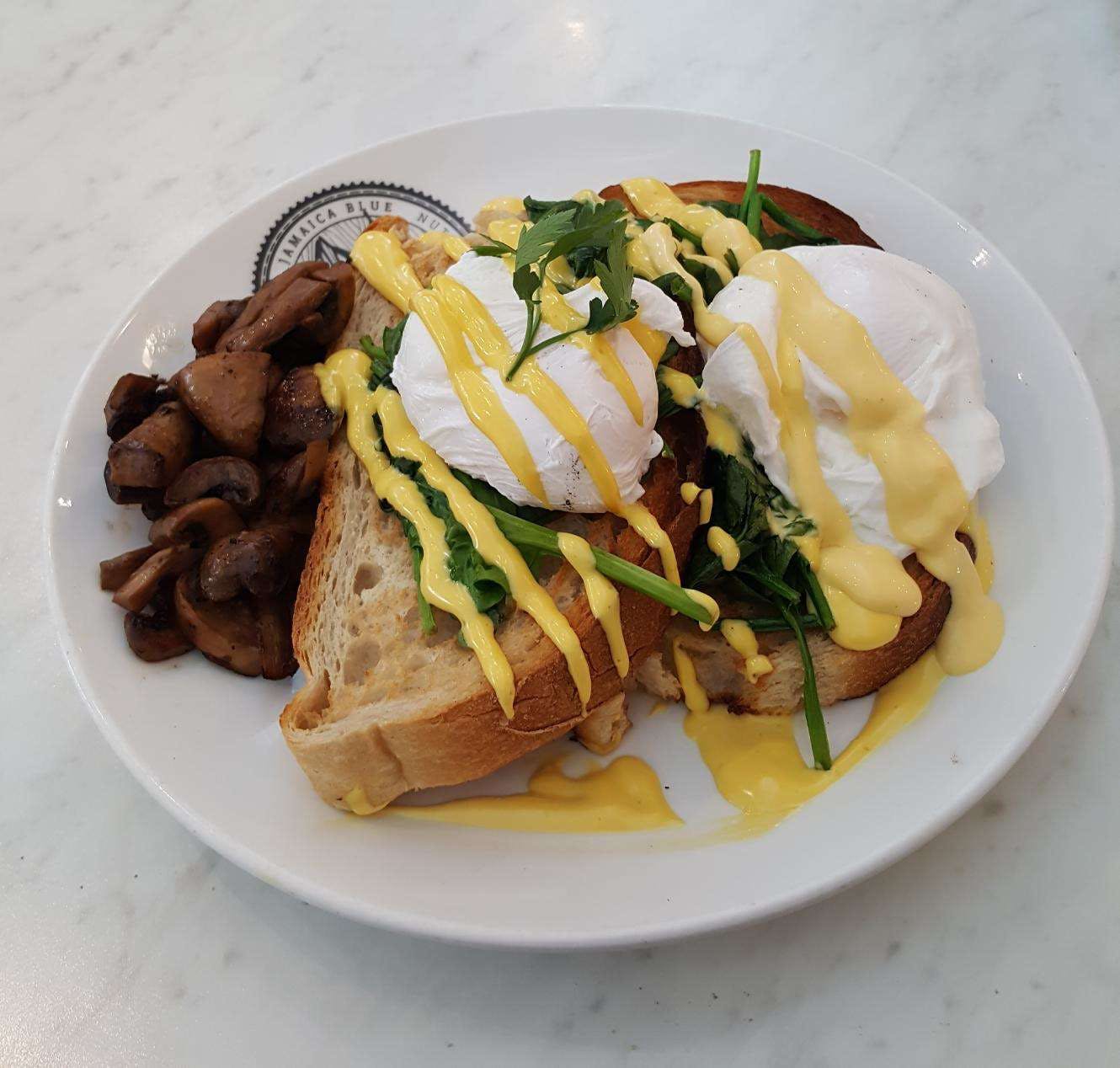 Hillman WA Accommodation Resorts