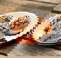 Easeys  Two Wrongs - Accommodation Resorts