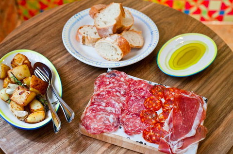 Johnny Baker's - Accommodation Resorts 0