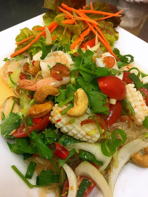 S & T Thai Gourmet Cafe - Accommodation Resorts 0