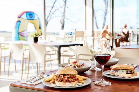 Wine Terrace And Cellar Door At Pt Leo Estate - Accommodation Resorts 1