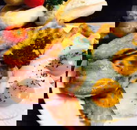 Wafflin on Cafe - Accommodation Resorts