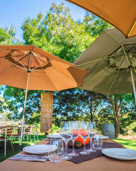 NGERINGA - Accommodation Resorts 0