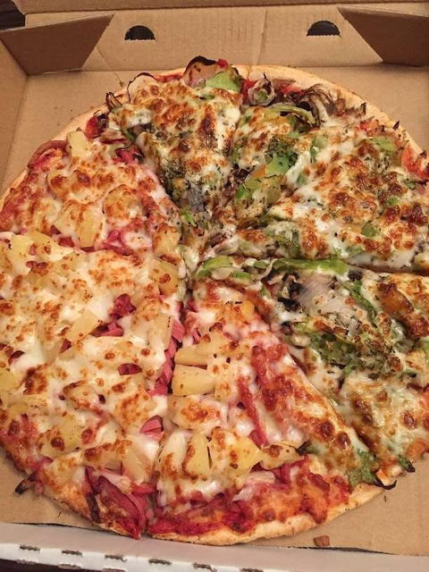 Johnny Boys Pizza - Mentone - Accommodation Resorts 0