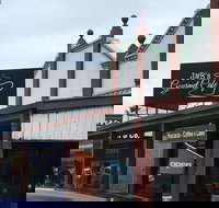 J and B's Gourmet Caf - Accommodation Resorts