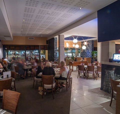 Michel's Restaurant - Accommodation Resorts 10