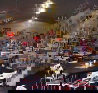 Noelene's Book Cafe - Accommodation Resorts