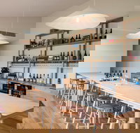 Murdoch Hill - Accommodation Resorts