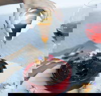 JAM Corner - Accommodation Resorts