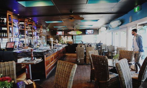 Growlers - Accommodation Resorts 3