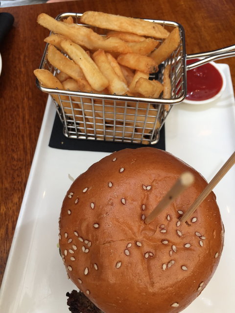 Adelphi Grill - Accommodation Resorts 4