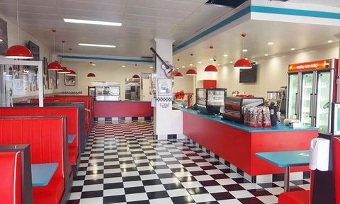 RJ's Rock N Roll Diner - Accommodation Resorts 8