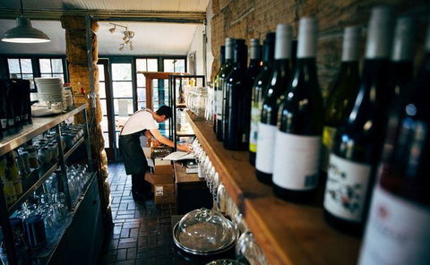 Lindsay's Cafe - Accommodation Resorts 9