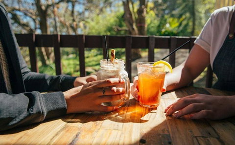 Lindsay's Cafe - Accommodation Resorts 10