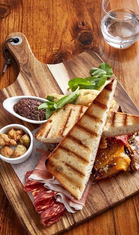 Lemon Grass Thai - Accommodation Resorts 4