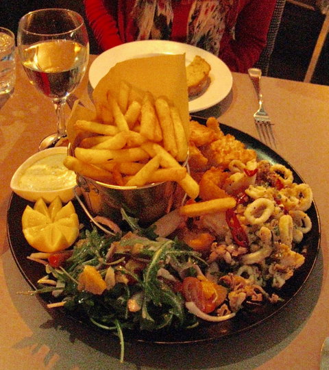 Unwind On Symmons - Accommodation Resorts 4