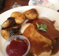 Royal Family Hotel - Accommodation Resorts