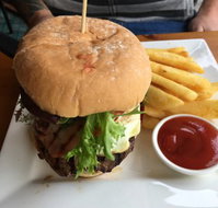 Oakbank Hotel - Accommodation Resorts