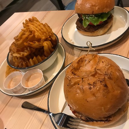 Main Street Market Burger - Accommodation Resorts 0