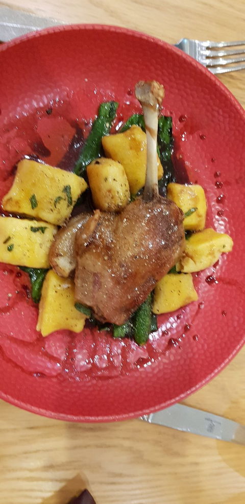 The Grill Pelican Waters - Accommodation Resorts 4