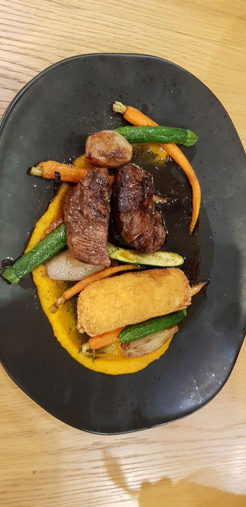 The Grill Pelican Waters - Accommodation Resorts 5