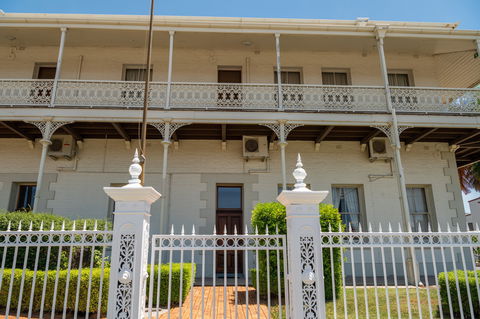 Denison Boutique Hotel - Accommodation Resorts 2