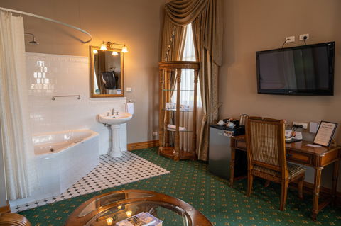 Denison Boutique Hotel - Accommodation Resorts 10
