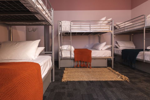 United Backpackers - Accommodation Resorts 6