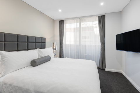 Meriton Serviced Apartments North Sydney - Accommodation Resorts 3