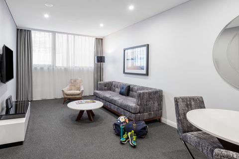 Meriton Serviced Apartments North Sydney - Accommodation Resorts 4