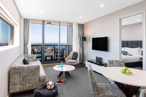 Meriton Serviced Apartments North Sydney - Accommodation Resorts 10