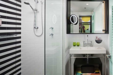 QT Gold Coast - Accommodation Resorts 4