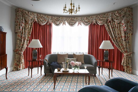 The Hotel Windsor - Accommodation Resorts 10
