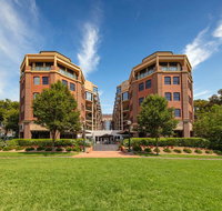 Amora Hotel Riverwalk Melbourne - Accommodation Resorts