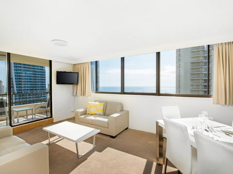 Breakfree Cosmopolitan Resort - Accommodation Resorts 13