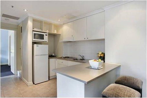 Collins Hotel - Accommodation Resorts 8