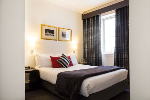 Collins Hotel - Accommodation Resorts 10
