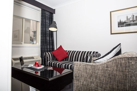 Collins Hotel - Accommodation Resorts 13