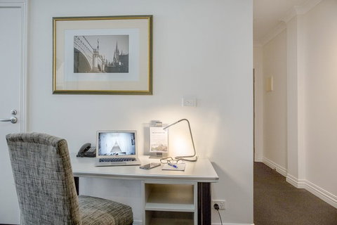 Collins Hotel - Accommodation Resorts 15